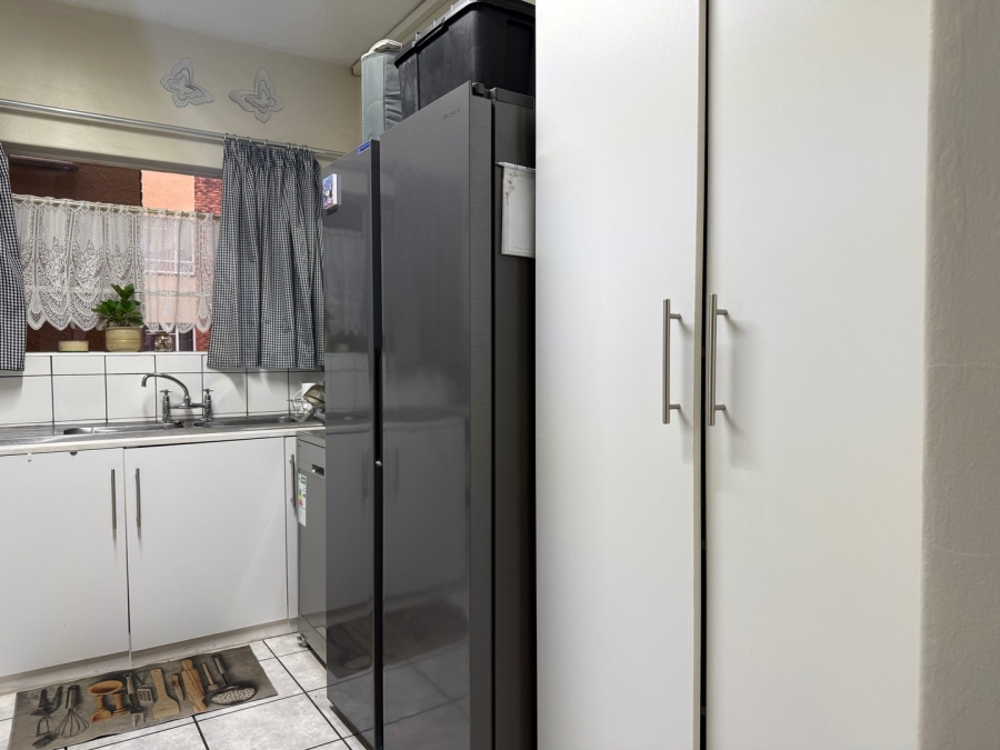 2 Bedroom Property for Sale in Potchefstroom North West